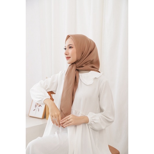KHO - HIJAB SEGIEMPAT PARIS POLOS PREMIUM - HIJAB SEGIEMPAT PARIS