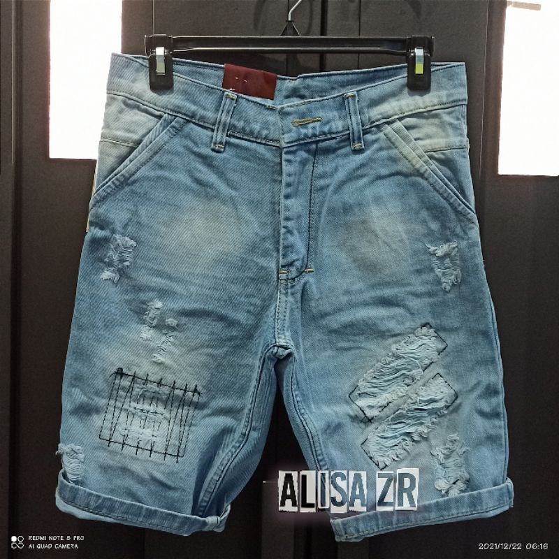 COD CELANA JEANS PENDEK PRIA MOTIF SOBEK ROBEK RIPPED TERBARU DAN TERLARIS