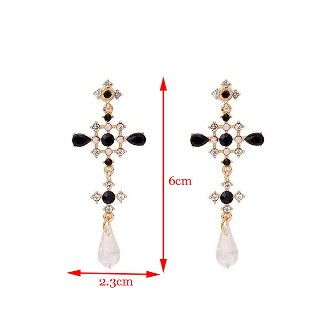 LRC Anting Tusuk Fashion Black Crystal Geometric Cutout Earrings With Diamonds A60373