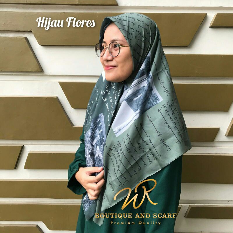 HIJAB SEGI EMPAT LASERCUT VOAL MOTIF KORAN ARAB