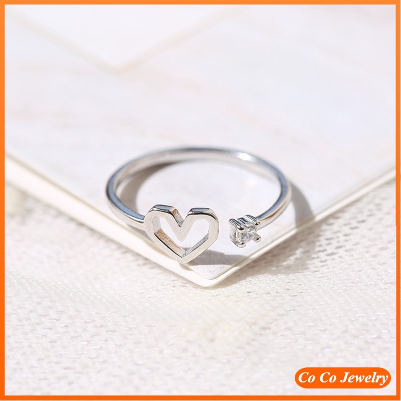 Cincin Open Ring Adjustable Desain Hati Hollow Hias Kristal untuk Wanita