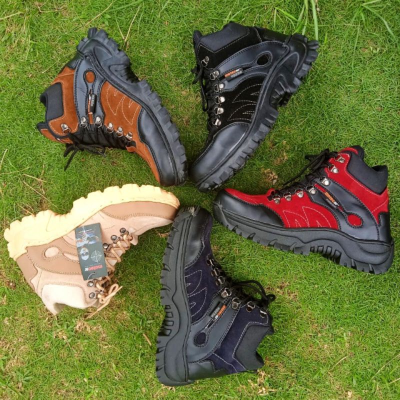 SEPATU MOTECAR UJUNG BESI PRIA HAIKING GUNUNG