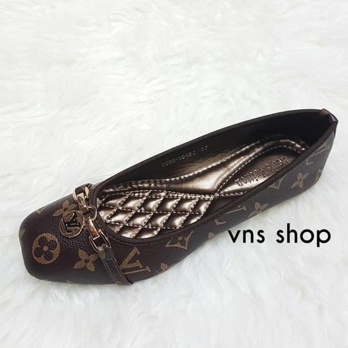 Diskon Sepatu Fashion Wanita Lv Louis Vuitton Mono Flat Terbaru