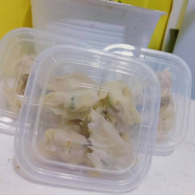 

Gyoza ayam box lebih kecil