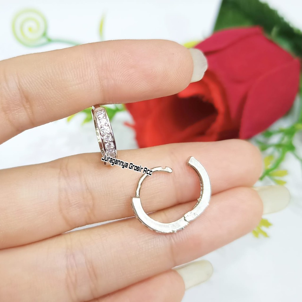 Titanium Anting Clip/Jepit Juray Permata Zircon Lapis Silver Baris Satu Elegan Anti Karat