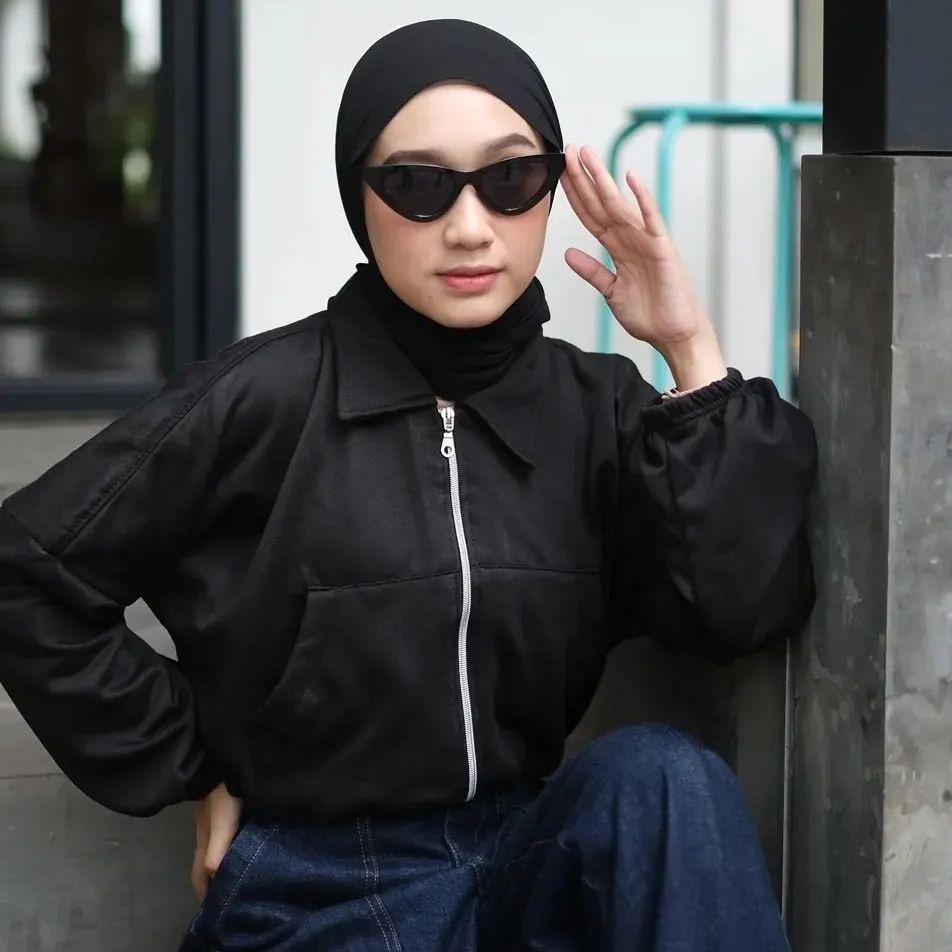 MVP - Vada Colar Crop - Jaket Crop Wanita