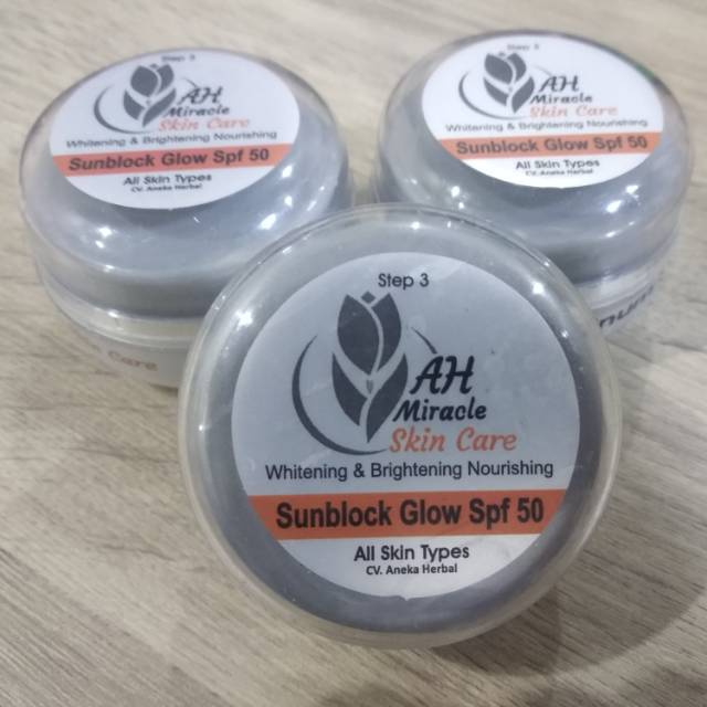Sunblock Glow AH Miracle Skin Care