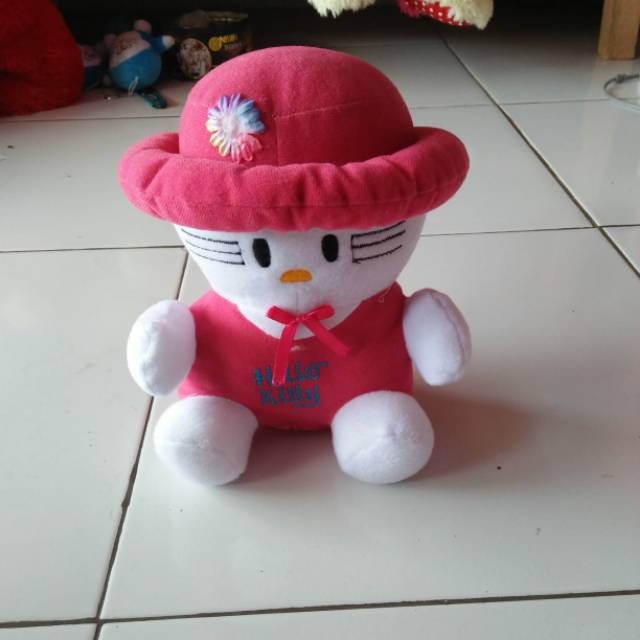 Boneka hello Kitty topi [20cm]