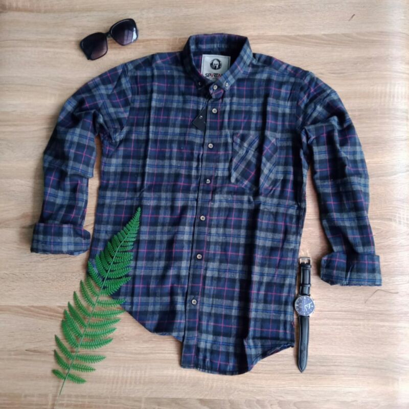 Kemeja Branded Spartan Lengan Panjang