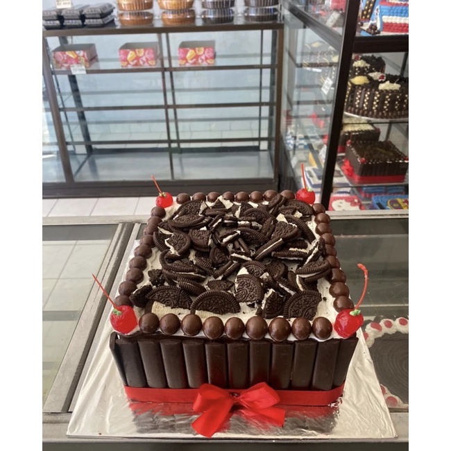 

BLACKFOREST STICK TOPPING OREO UKURAN 22 CM