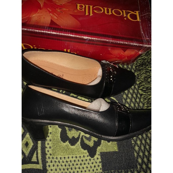 Sepatu Rionella