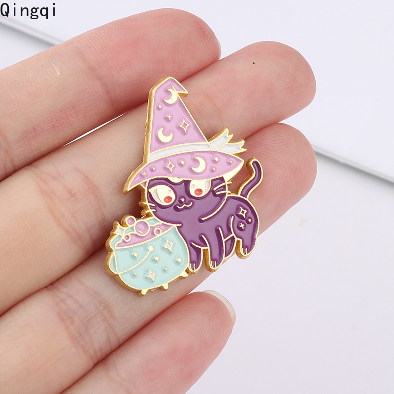 Bros Pin Enamel Desain Kartun Kucing Penyihir Warna Ungu Gaya Punk Gothic Untuk Hadiah