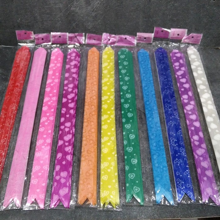 

Pita serut 30mm/pita Kado/pita tarik (10pc)