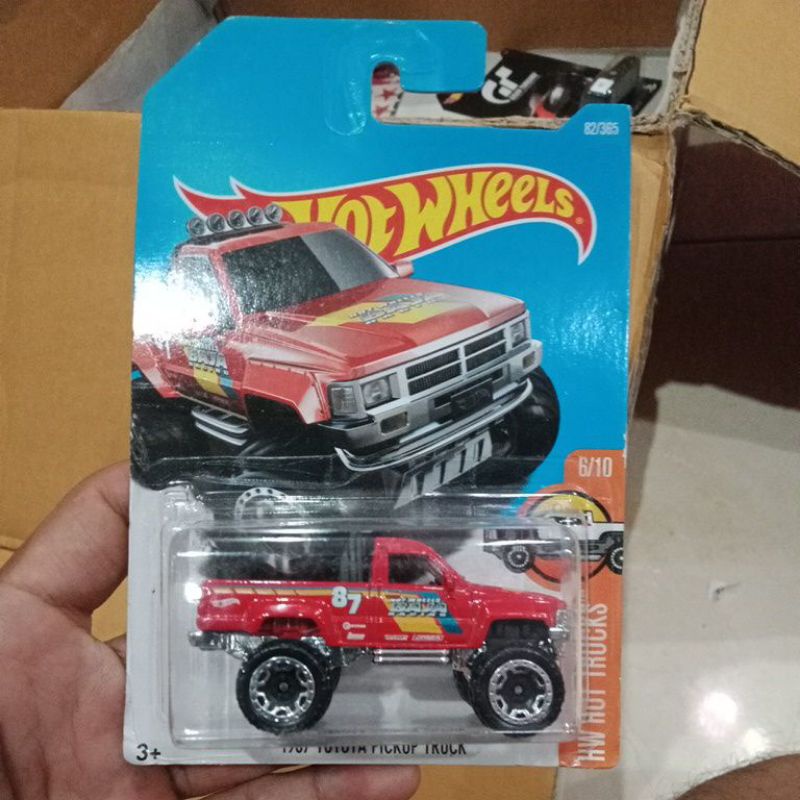 Hot wheels 1987 Toyota Pickup Truck