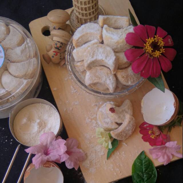 

Kue kering putri salju premium 250 gr