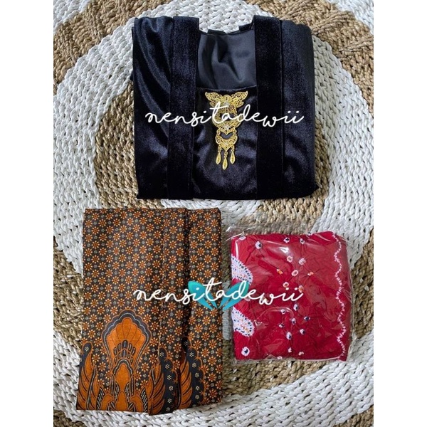 [1 SET] Kebaya, Jarik Instan + Selendang / Motif Truntum Garuda #P02