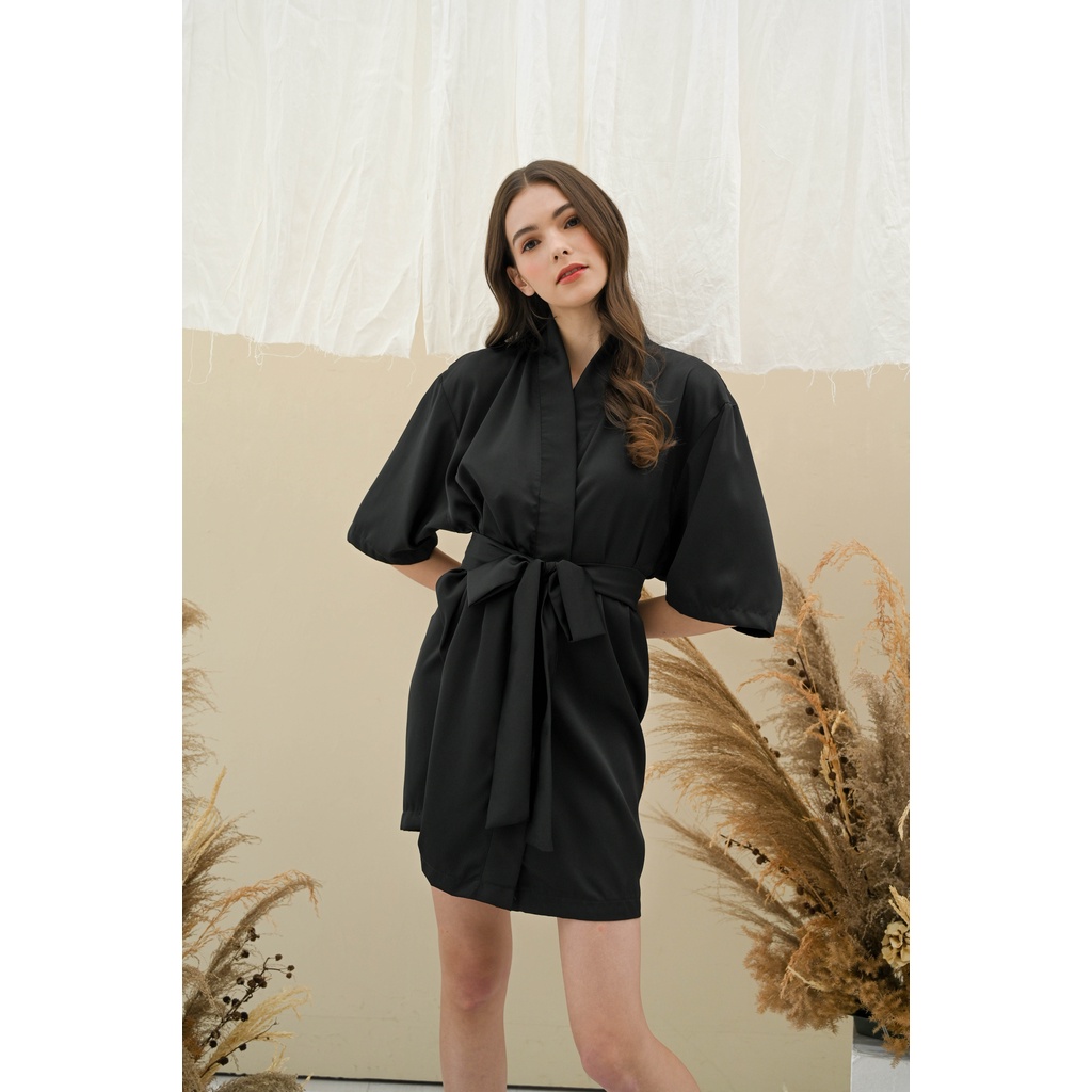 Basic Robe - KIMONO BRIDESMAID SATIN WARNA HITAM+ FREE BORDIR (TULISAN BEBAS BISA NAMA)