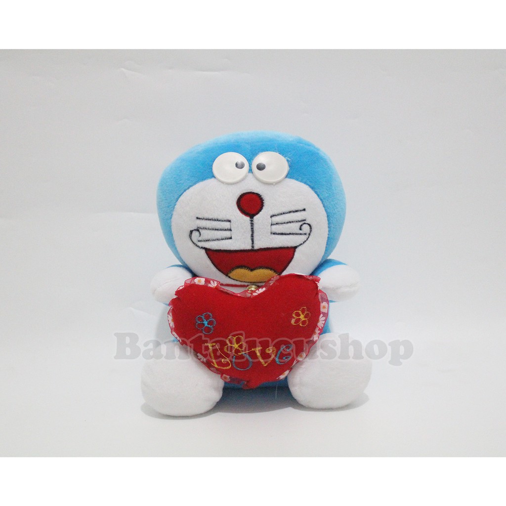 Boneka doraemon love m