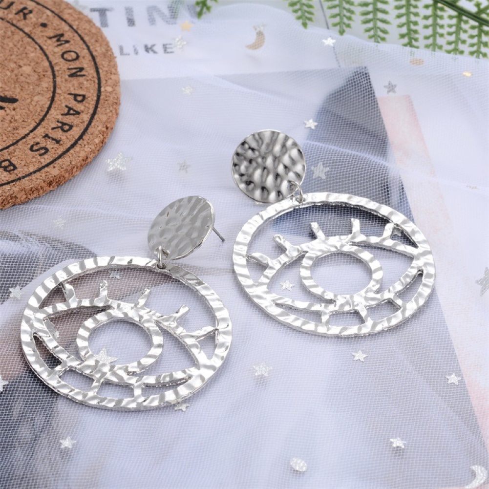 Hu Hu Hu Hu Hu Alat Bantu Pasang Kacamata♡ Anting Tusuk Bentuk Bulat Desain Mata Hollow Out Untuk Wanita