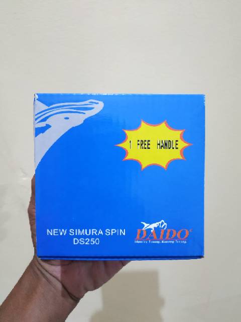 Reel Daido Simura Spin 250. BLUE