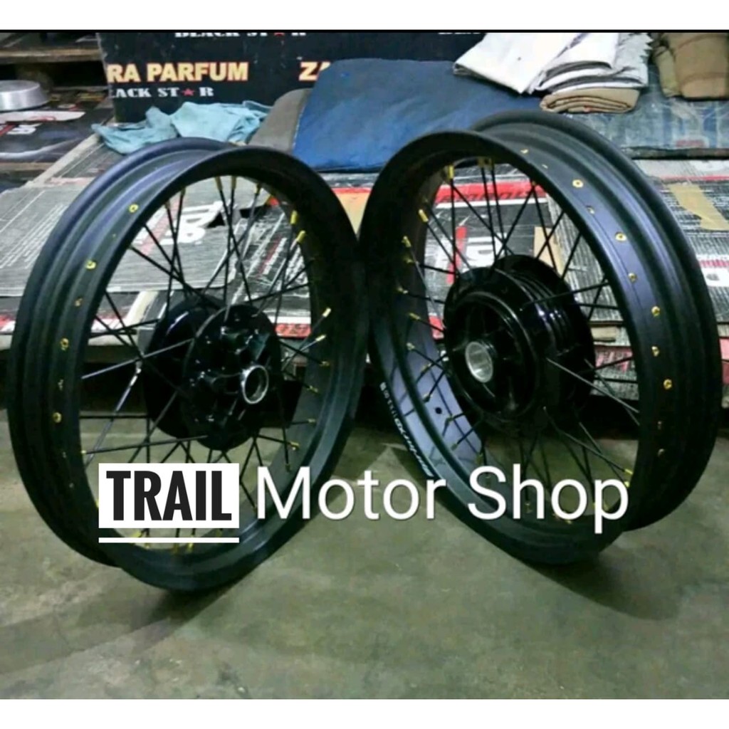 Sepaket Velg  Motor  Scorpio Full Hitam Velg  Sprint Xd Tapak 