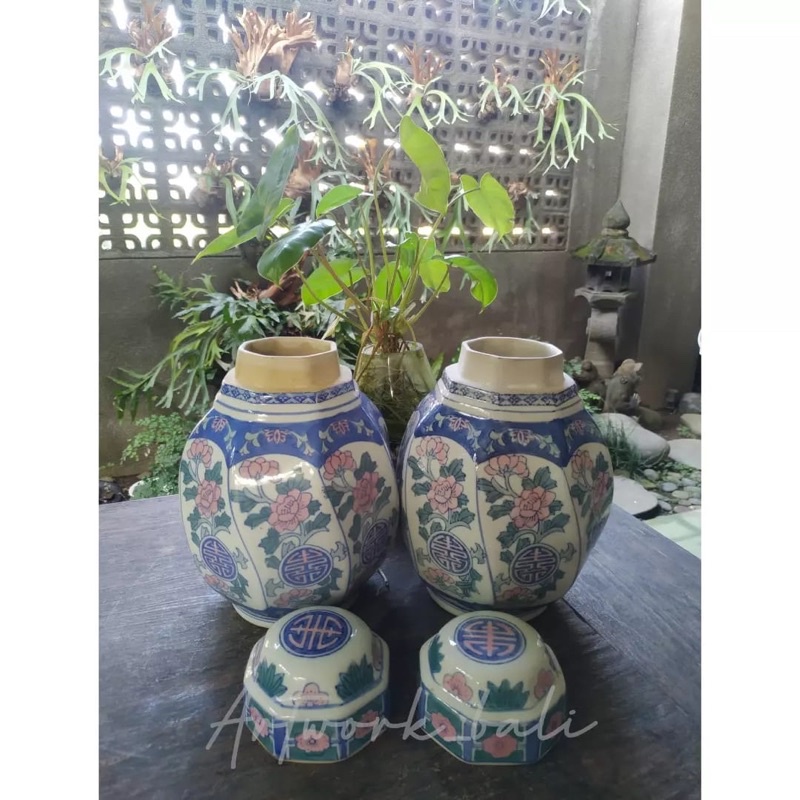 Guci jahe keramik antik