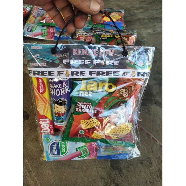

PAKET SNACK ULANG TAHUN (FREE DESAIN NAMA ANAK+TEMA)