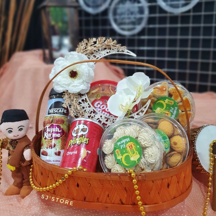

Paket box hampers lebaran kue kering toples murah 79