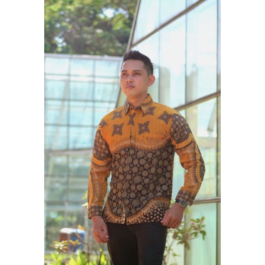 Kemeja Batik Lengan Panjang