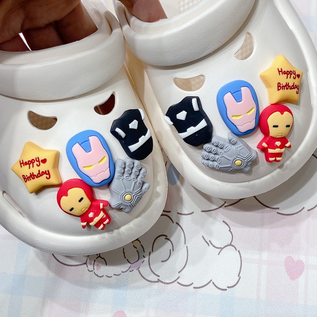 Aksesoris Kancing Sepatu Desain Kartun Iron Man Crocs Jibitz Untuk Anak Laki-Laki Dan Perempuan