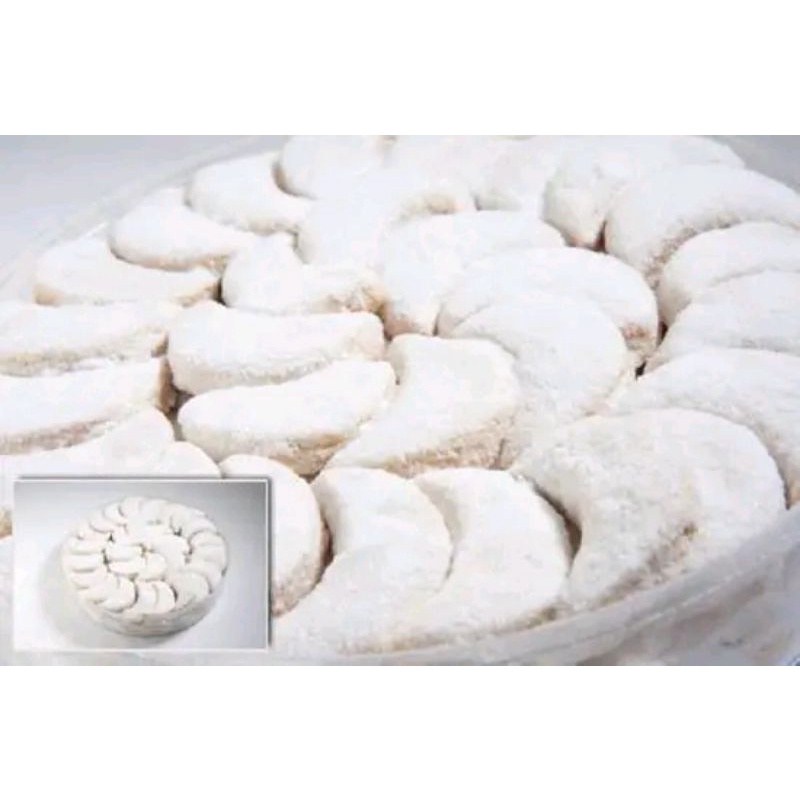 

Kue Putri Salju