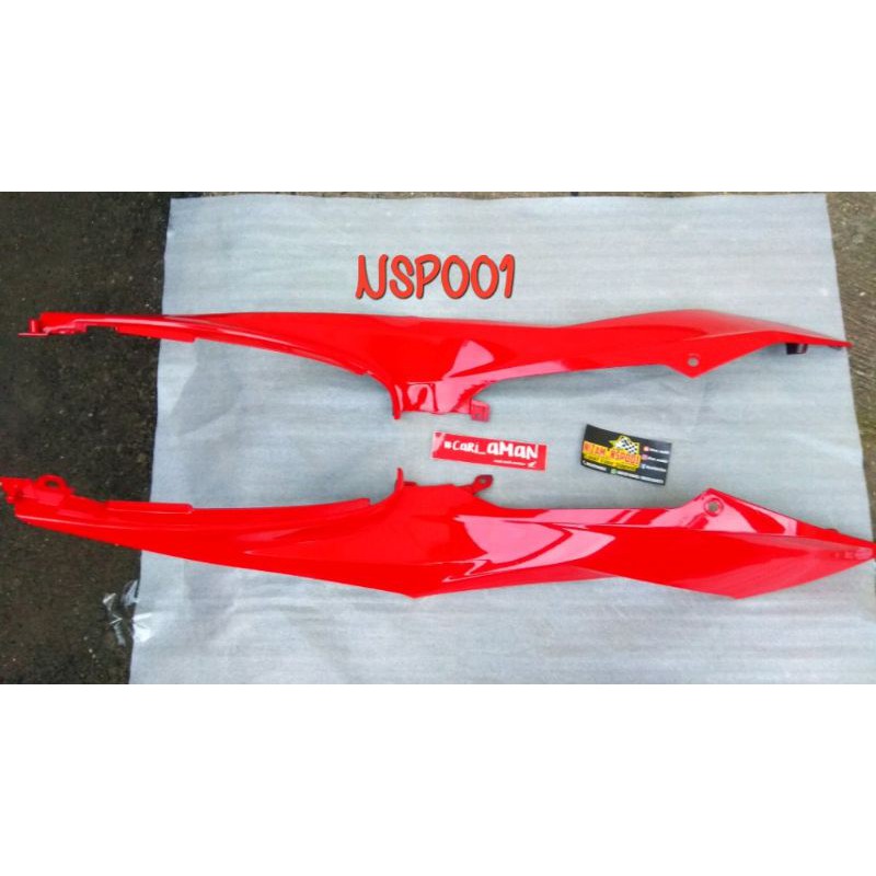 COVER BODY SAMBUNGAN DEPAN SAYAP DEPAN KIRI KANAN HONDA SONIC 150R RS 150 MERAH 100%ORIGINAL AHM