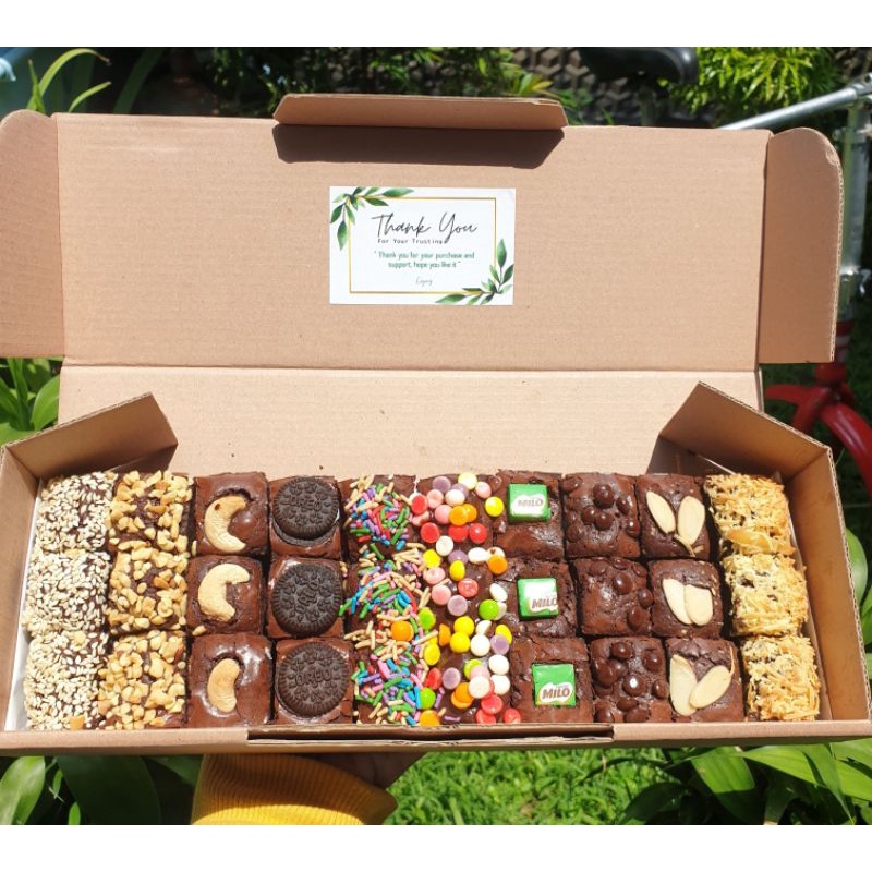

Fudgy Brownies Panggang | isi 30 | Brownies Sekat