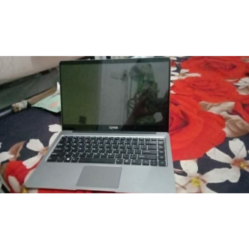 Laptop Zyrex 232 extreme second