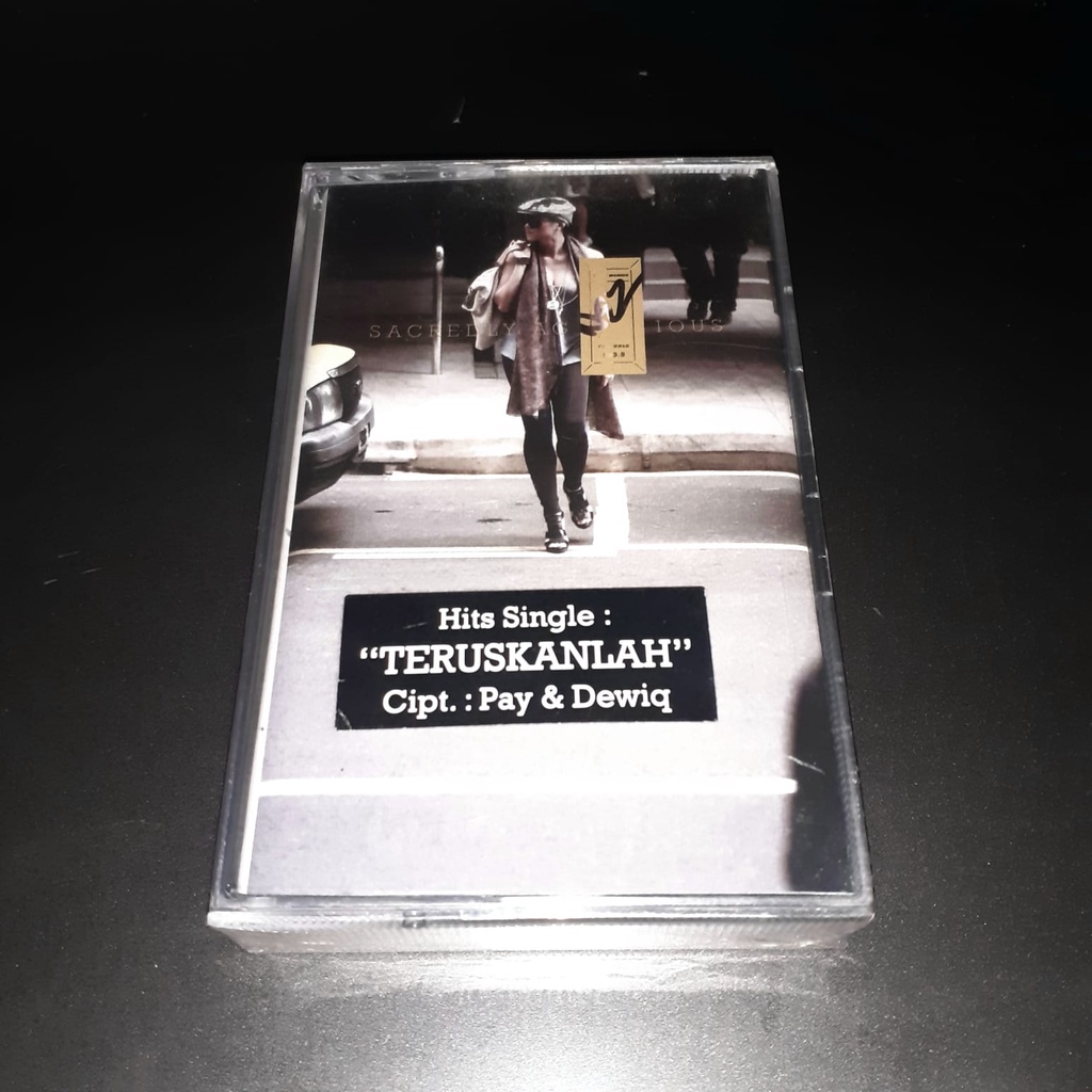 Kaset AGNES MONICA - Sacredly Agnezious