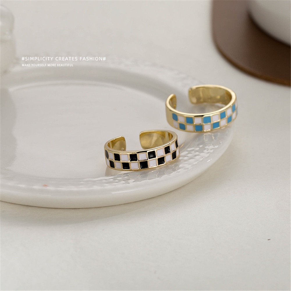 Cincin Jari Telunjuk Model Terbuka Motif Kotak-Kotak Hitam Putih Gaya Korea Untuk Wanita