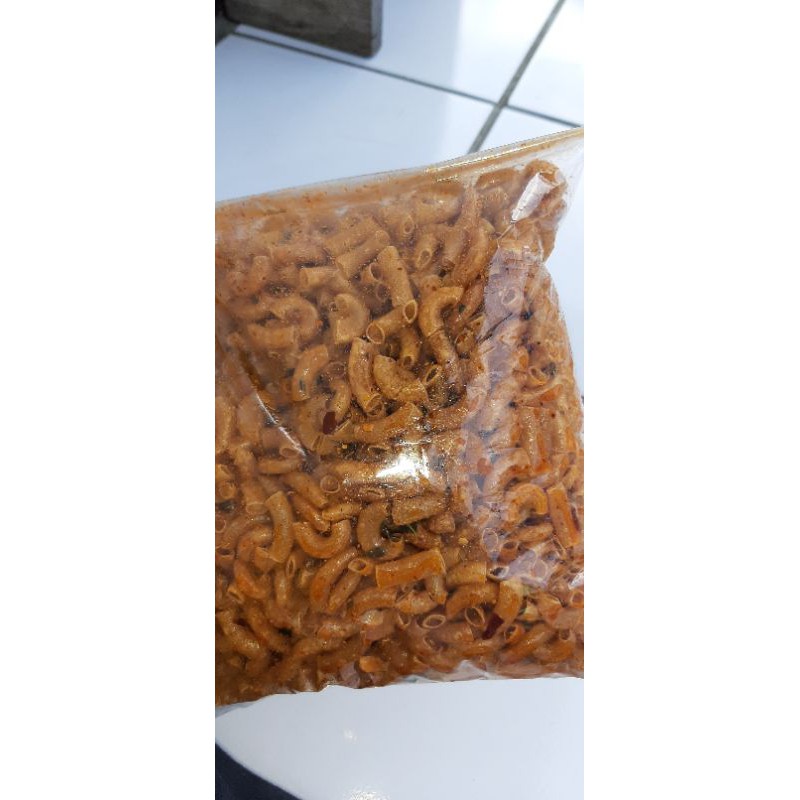 

makroni pedas daun jeruk ukuran ½kg harga 15.000