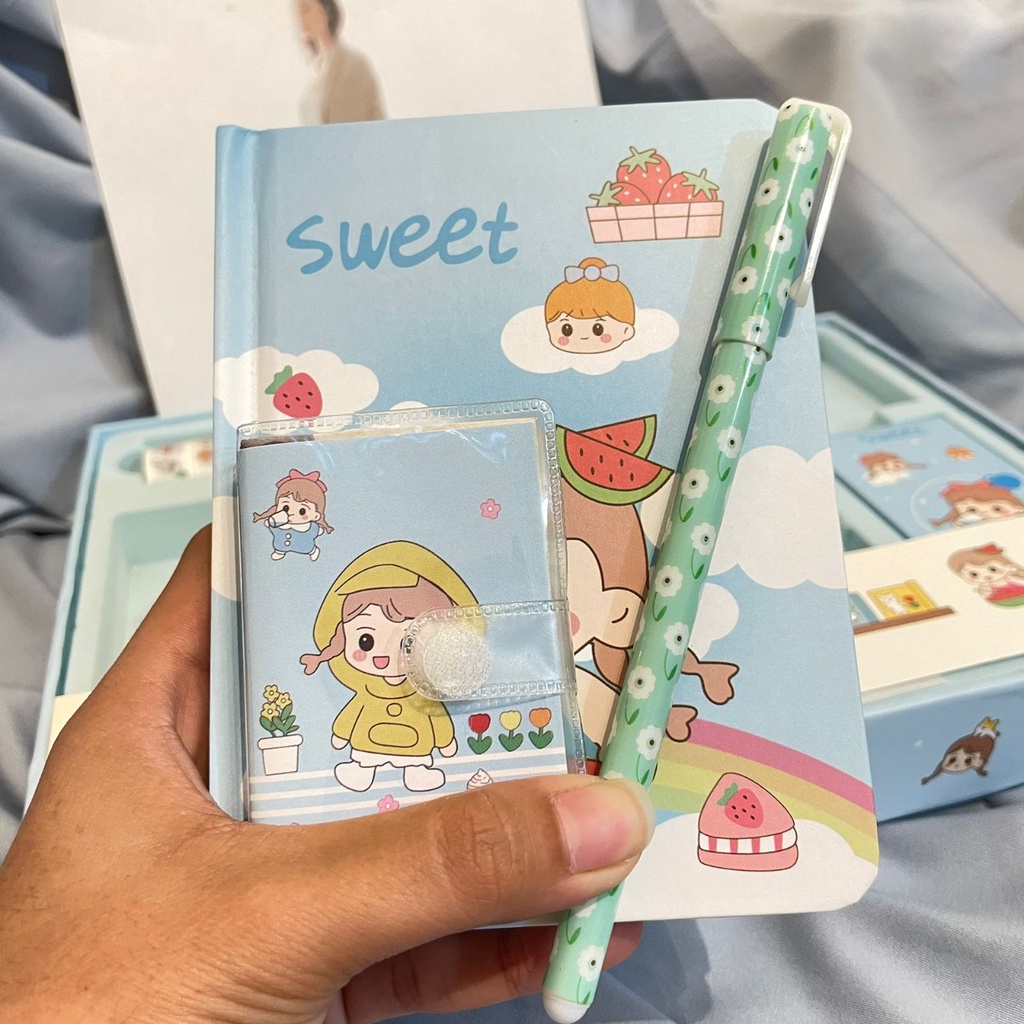 PAKET JURNAL 7 IN 1 LITLE SWEET GIRL READY 2 WARNA FREE BOX SUPER CUTE PAKET JOURNALING KARAKTER PEREMPUAN IMUT TERLENGKAP SOUVENIR UNIK BISA GROSIR DAN COD