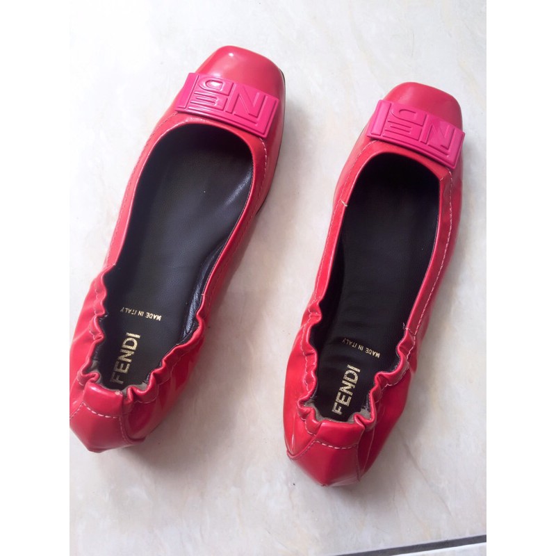 sepatu/flat shoes wanita Fendi original preloved