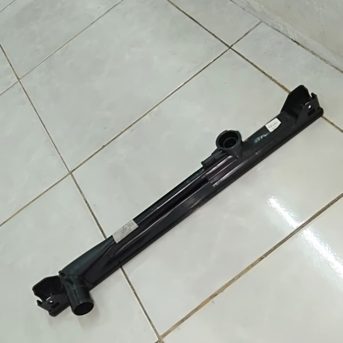 Upper tank radiator Suzuki Escudo 2.0