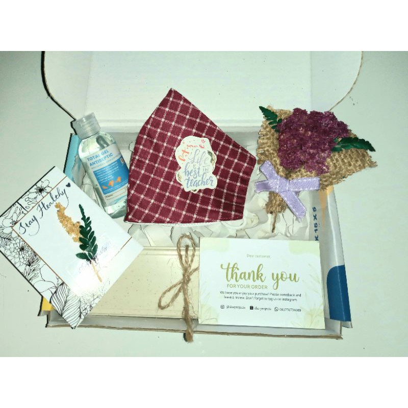 

GIFT BOX/ HAMPERS/ KADO COWOK/ HADIAH WISUDA MURAH