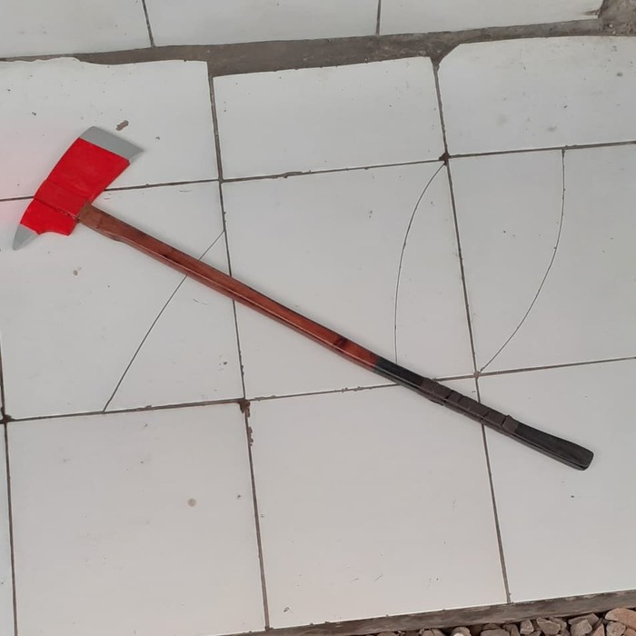 mainan pedang kayu type kapak merah