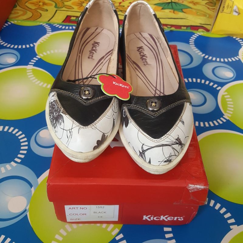Preloved Sepatu Wanita Kickers