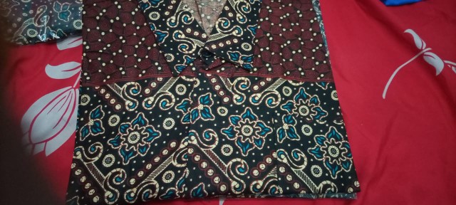 Kemeja Batik Hrb026 Hem Lengan Pendek Motif Abstrak