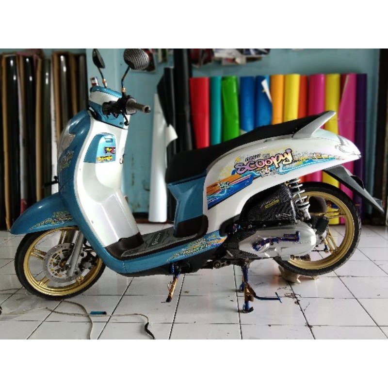Striping Scoopy New Transparan Hologram Custom Mahkota