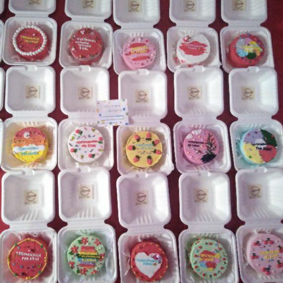 

bento cake/korean cake/lunch box cake/costum bebas