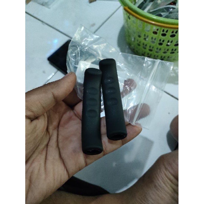 SEPASANG BRAKE HANDLE SILICONE KARET PELINDUNG HANDEL REM MTB SEPEDA