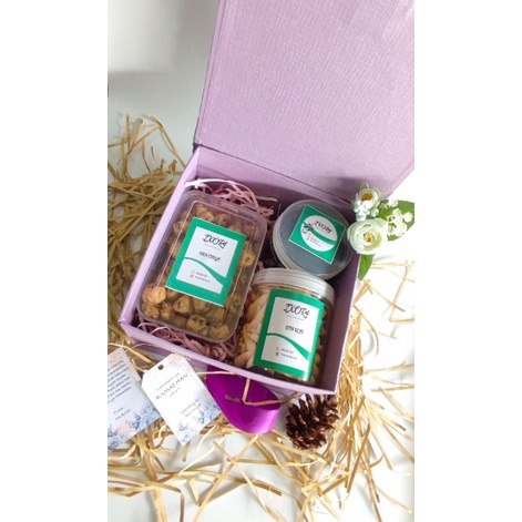 

HAMPERS LEBARAN IXORA PAKET C