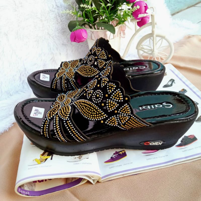 Sandal Wanita Terbaru Sandal wedges Sandal Wanita Sandal