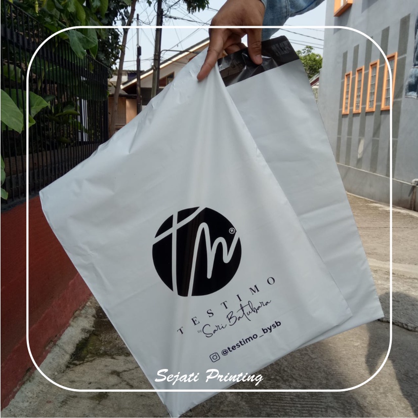 

Sablon Plastik Murah 38x52cm, FREE DESAIN - SEJATIPRINTING - POLYMAILER PUTIH